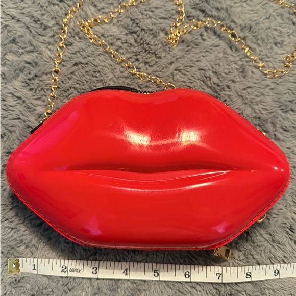 NWT! Red Lip-Shaped Women's Bag and Cherry Keychain - Picture 2 of 6